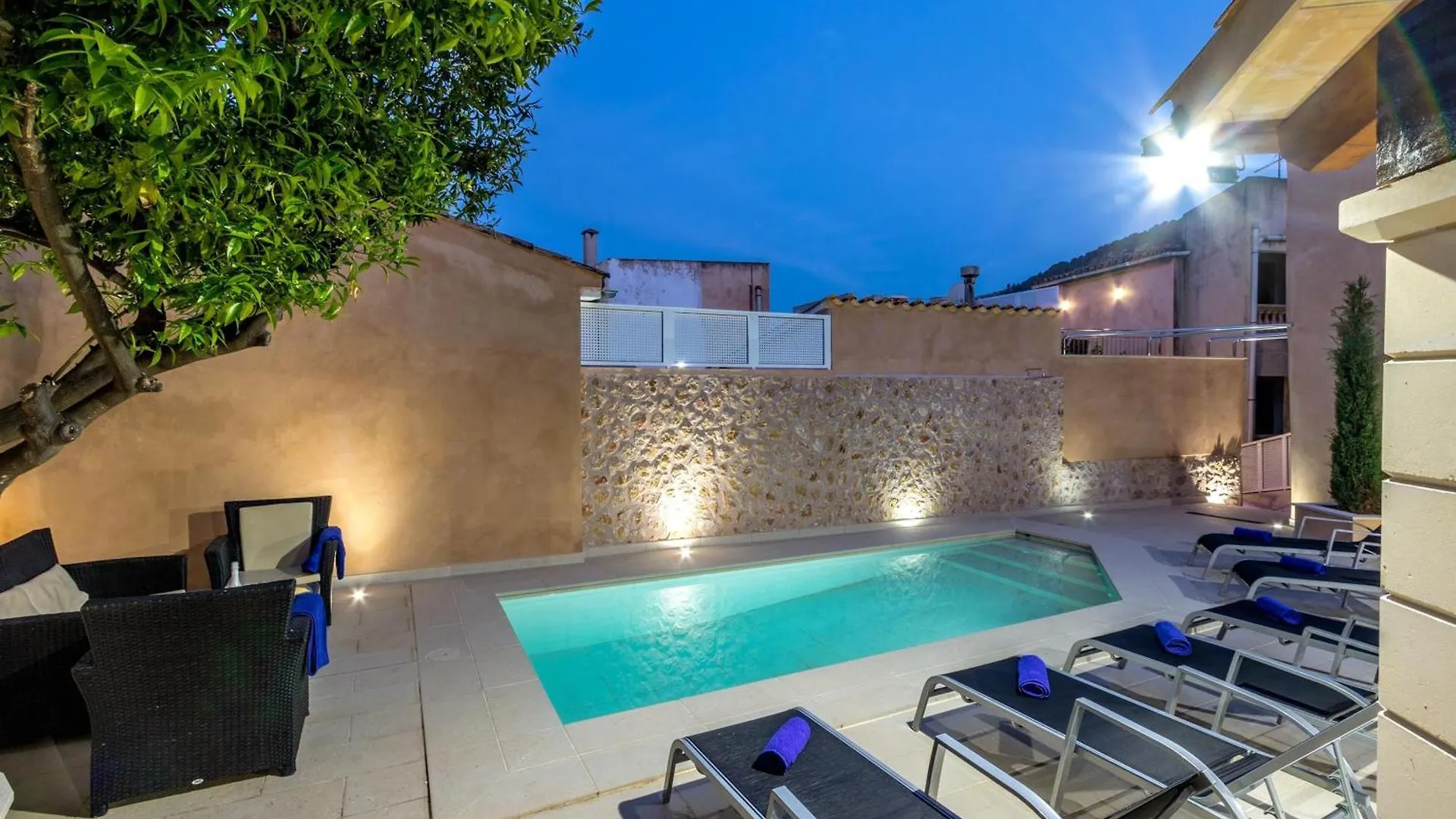 Historic Pollensa Townhouse Casa Roca Horta 4 Bedrooms Sun Terrace Town Mountain Views Villa Pollenca