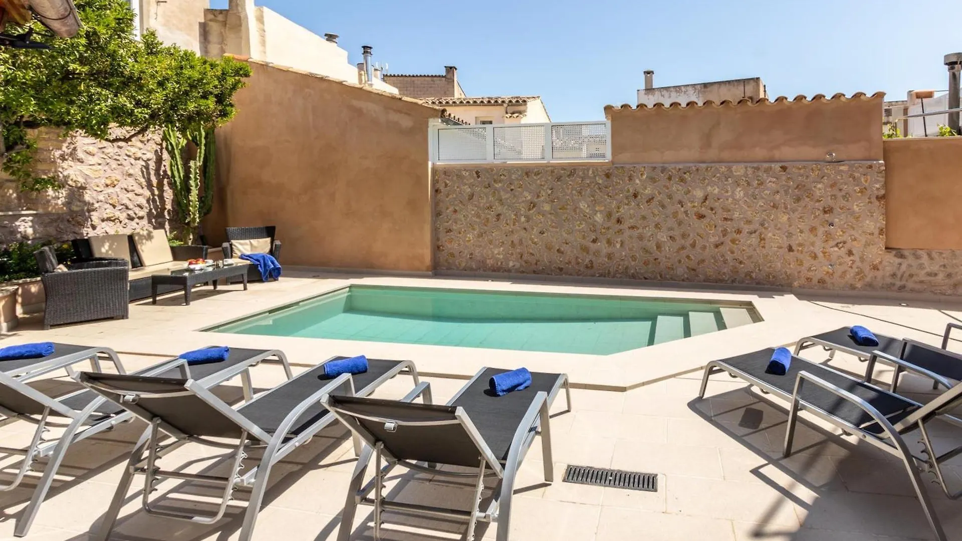Historic Pollensa Townhouse Casa Roca Horta 4 Bedrooms Sun Terrace Town Mountain Views 0*, Pollenca Spain