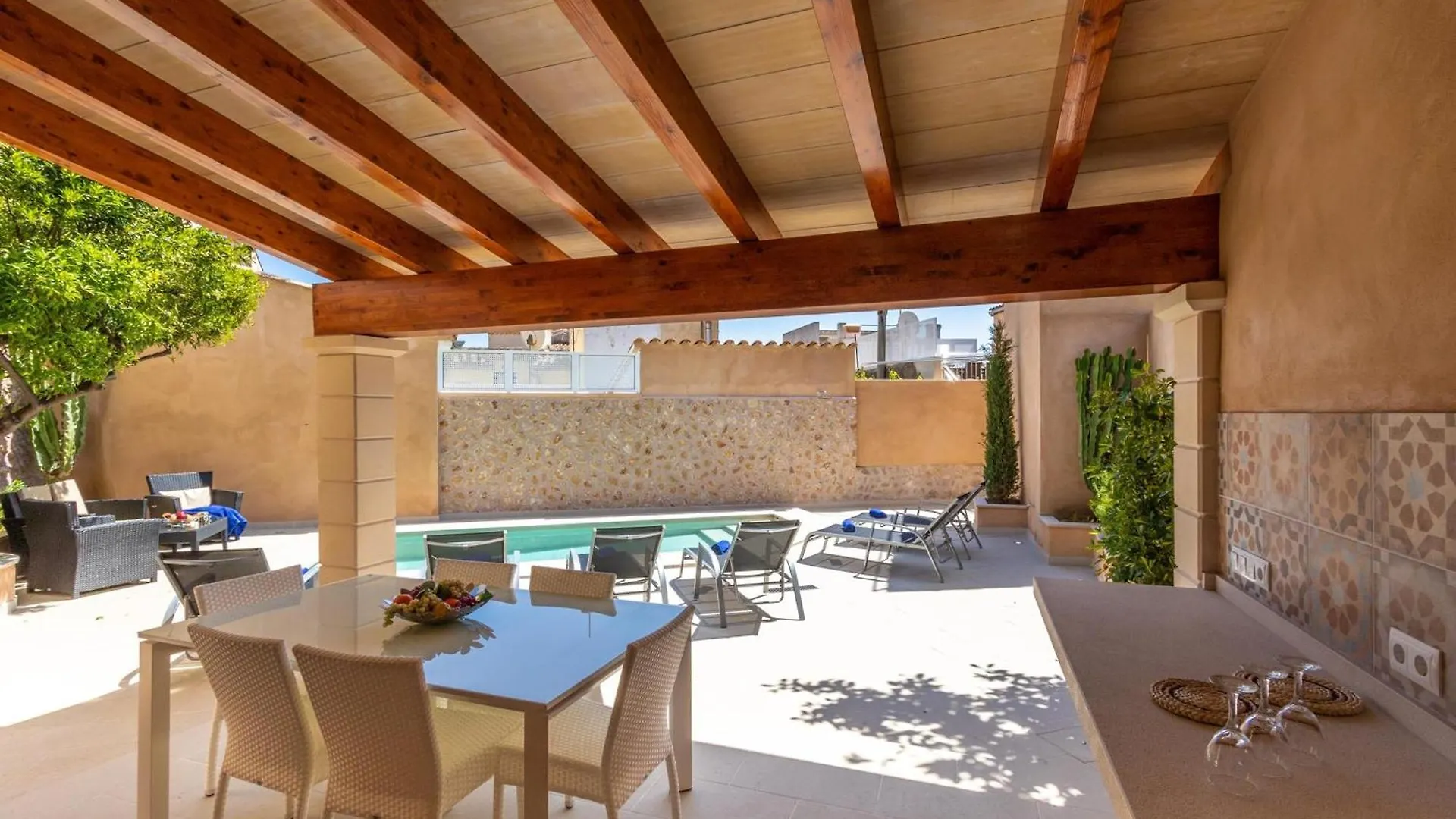 Historic Pollensa Townhouse Casa Roca Horta 4 Bedrooms Sun Terrace Town Mountain Views Villa Pollenca