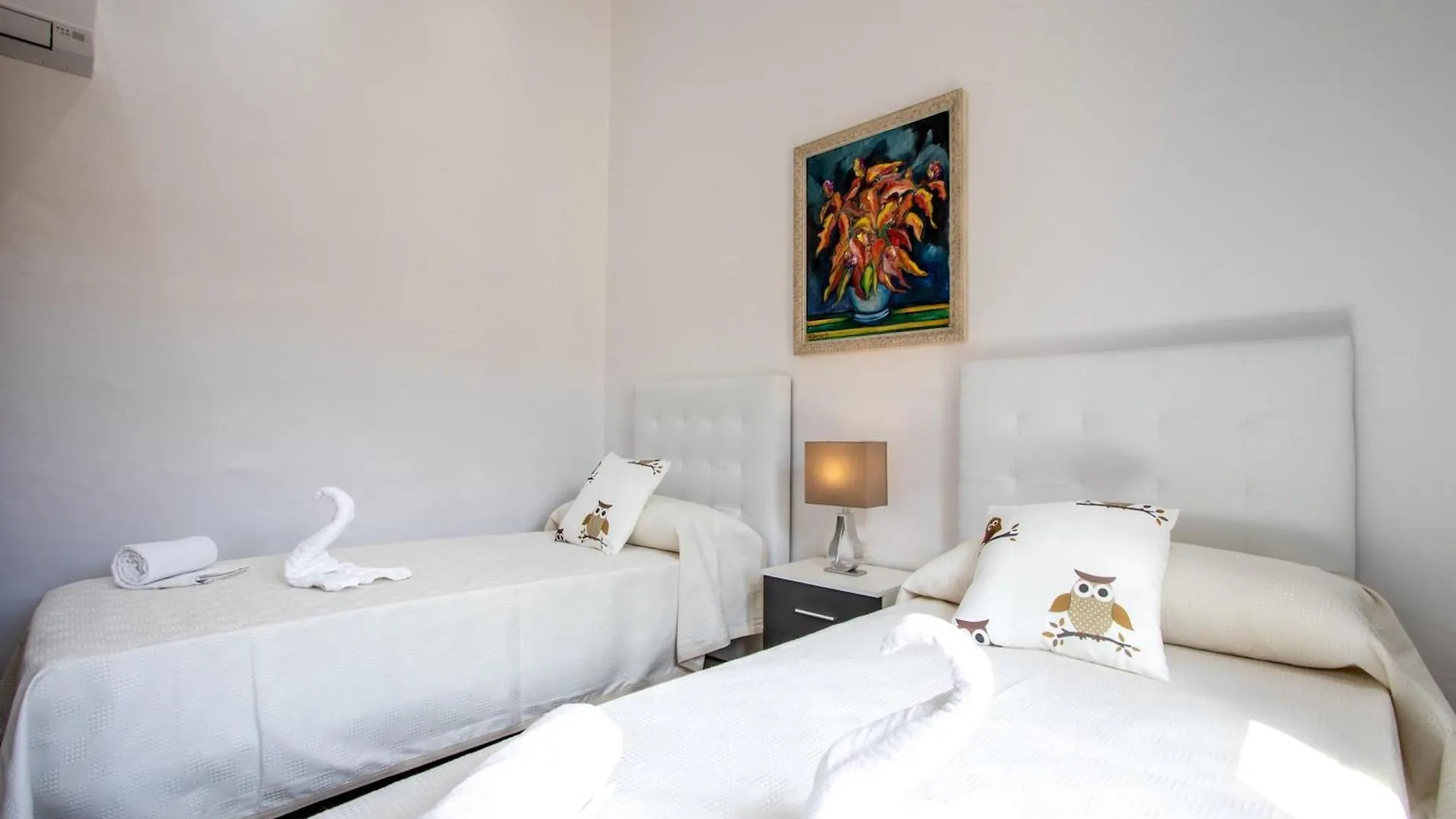Villa Historic Pollensa Townhouse Casa Roca Horta 4 Bedrooms Sun Terrace Town Mountain Views