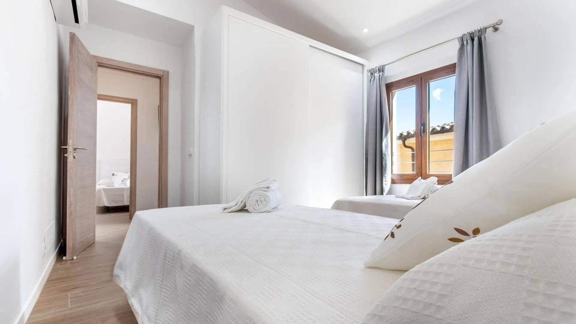 Historic Pollensa Townhouse Casa Roca Horta 4 Bedrooms Sun Terrace Town Mountain Views 0*, Pollenca Spain
