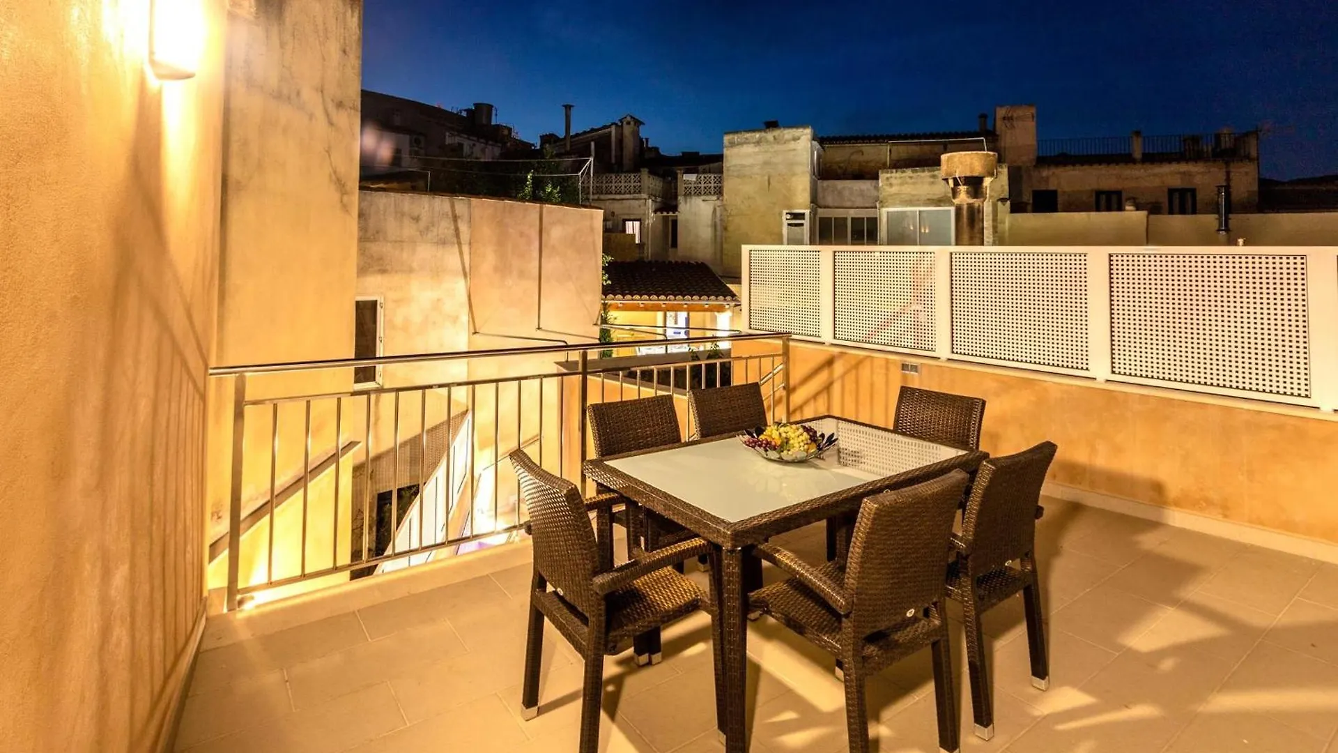 Historic Pollensa Townhouse Casa Roca Horta 4 Bedrooms Sun Terrace Town Mountain Views Pollenca