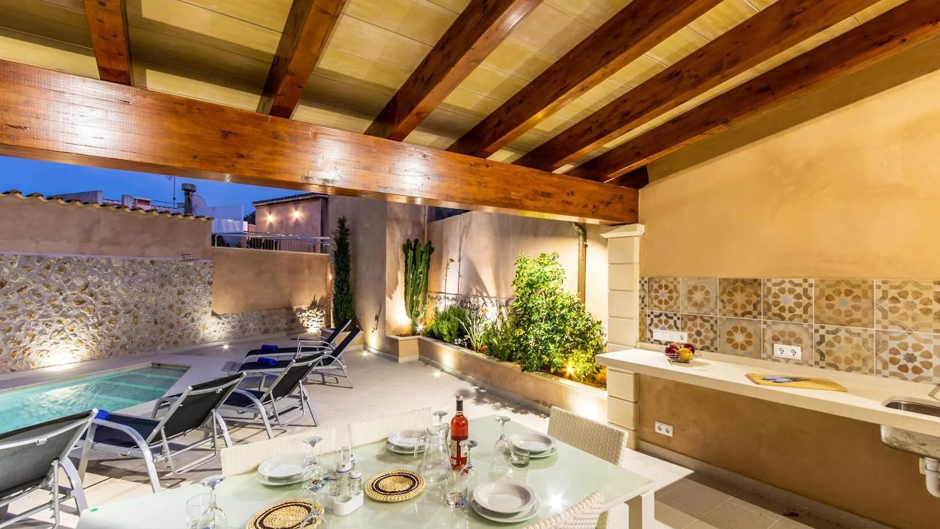 Historic Pollensa Townhouse Casa Roca Horta 4 Bedrooms Sun Terrace Town Mountain Views 0*, Pollenca