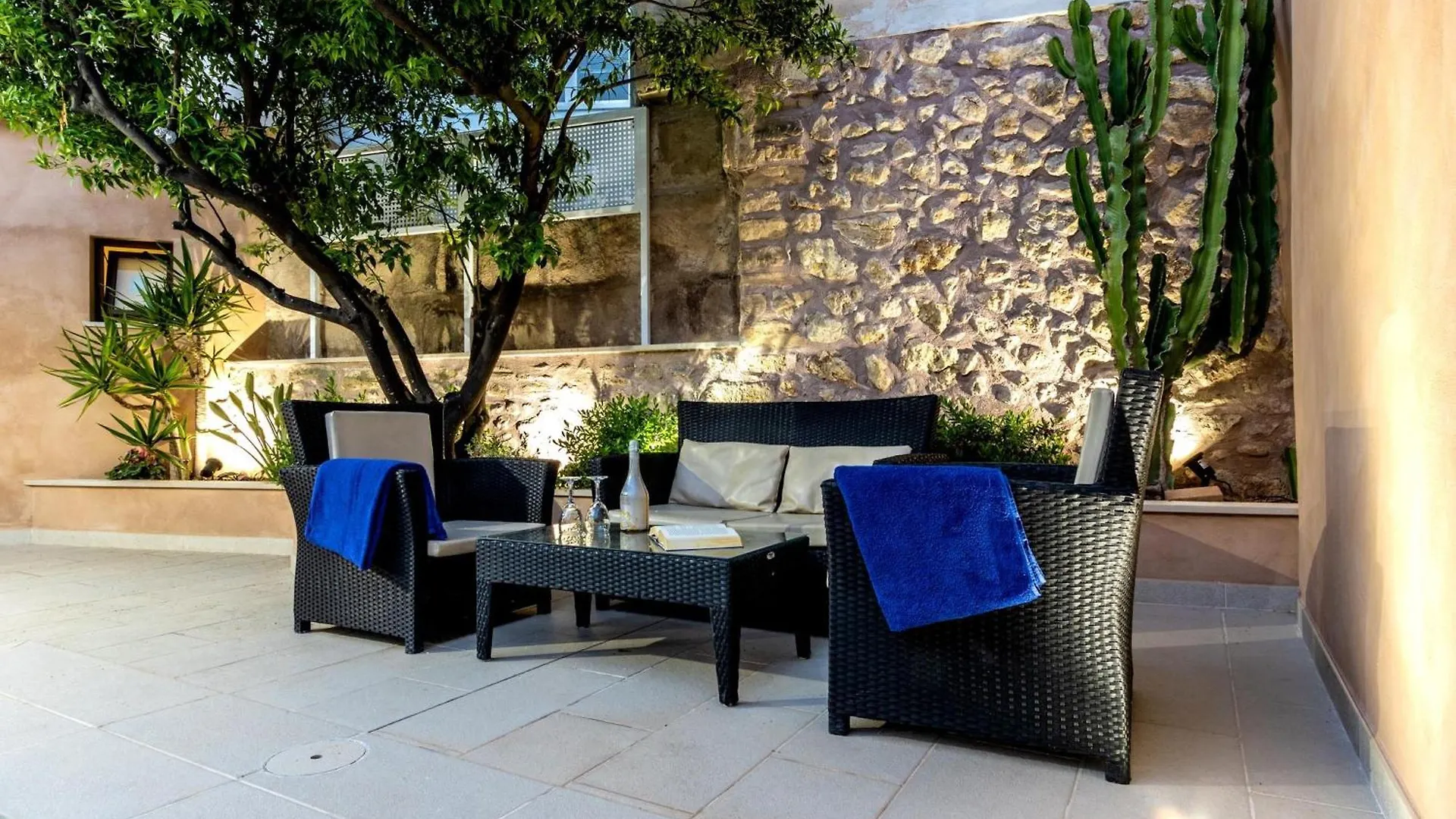 Historic Pollensa Townhouse Casa Roca Horta 4 Bedrooms Sun Terrace Town Mountain Views location